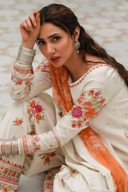 Elegant 3-Piece Unstitched Lawn Suit DS 001